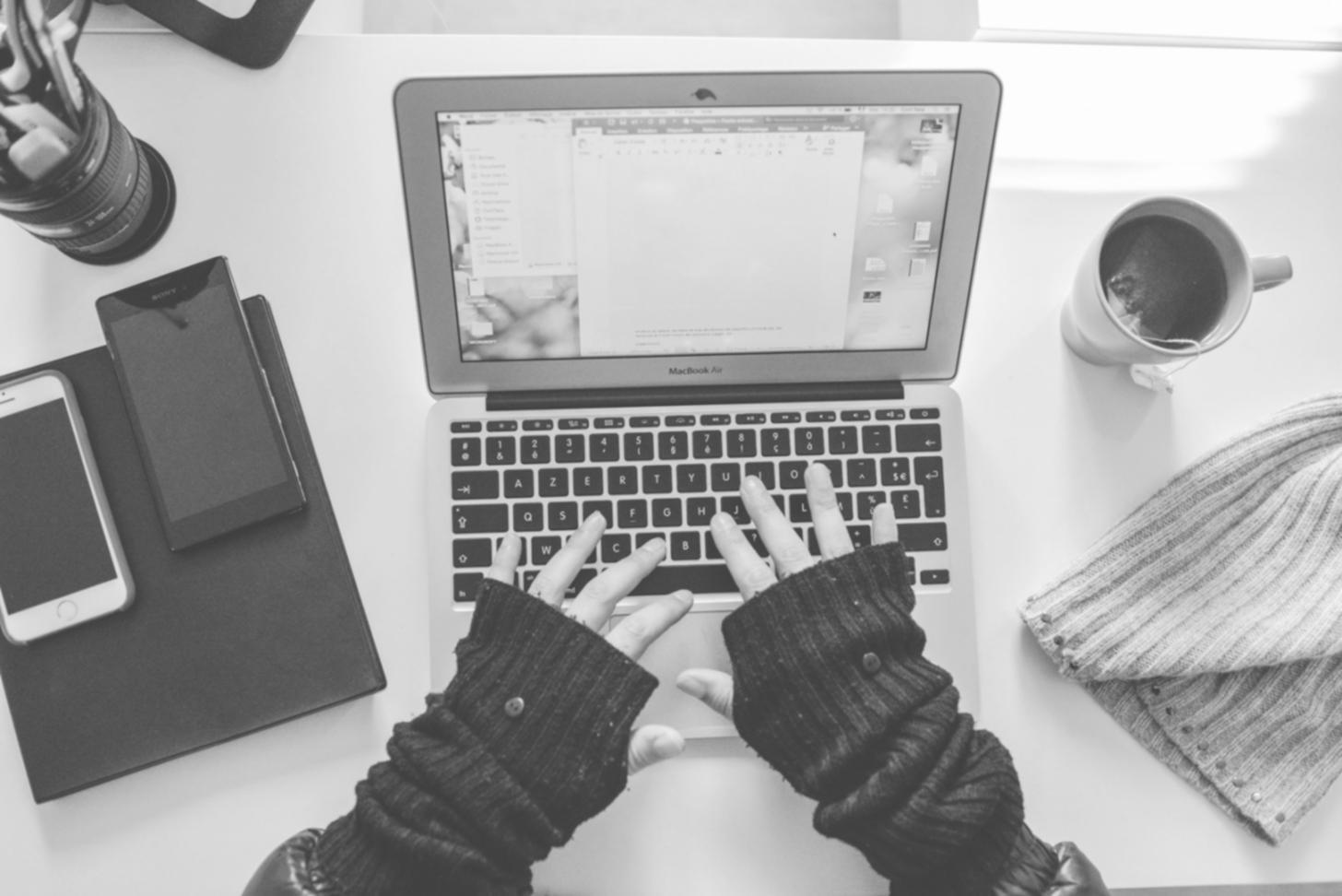 Collaborative learning environment for finance professionals